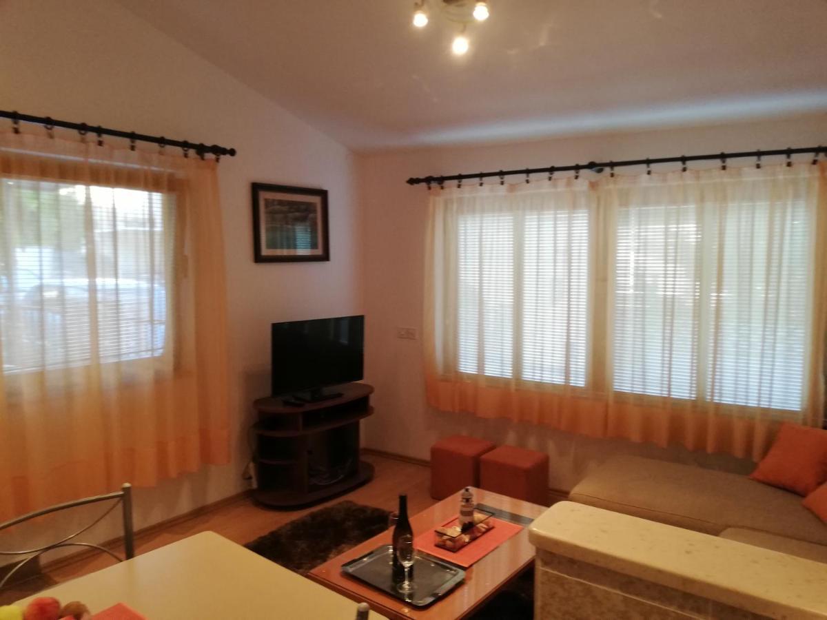 Adria Apartments PUY Exterior foto