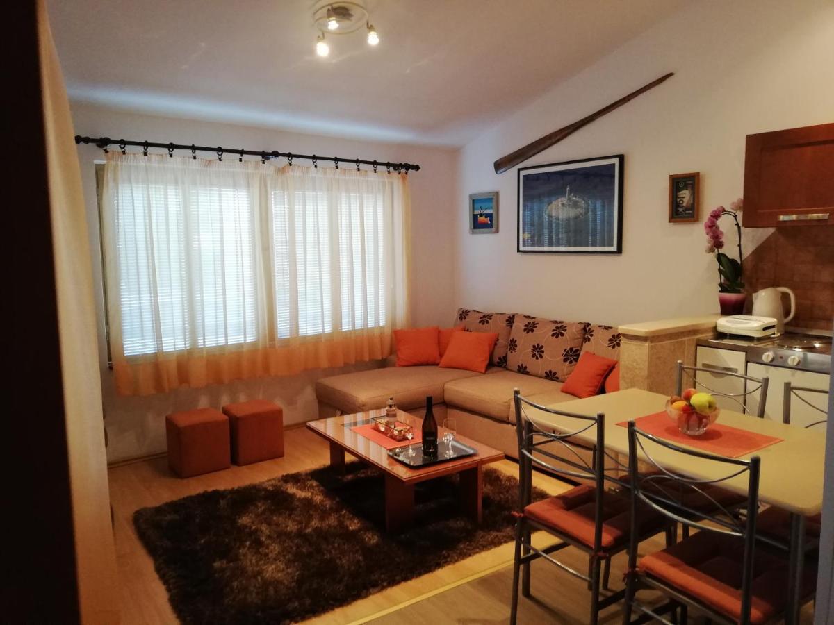 Adria Apartments PUY Exterior foto